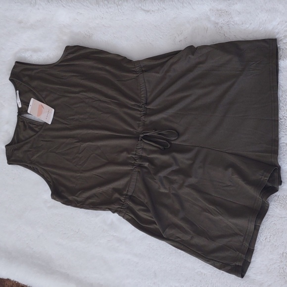 KIRUNDO, Sleeveless Crew neck shorts romper. - Picture 3 of 10